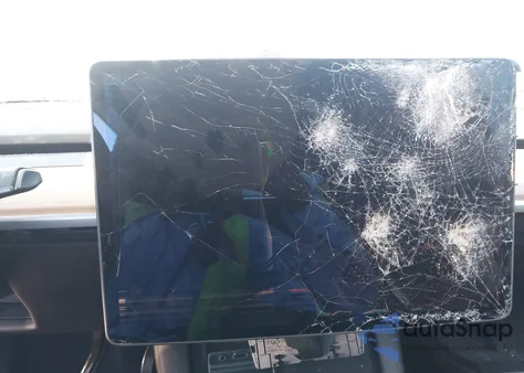 2021 Tesla Model Y Long Range Dual Motor All-Wheel Drive z USA, uszkodzony, nr VIN 5YJYGDEE6MF279875